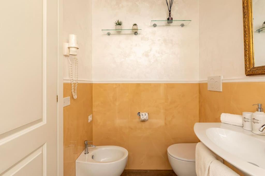 Frattina Elegance Suite Rome Extérieur photo