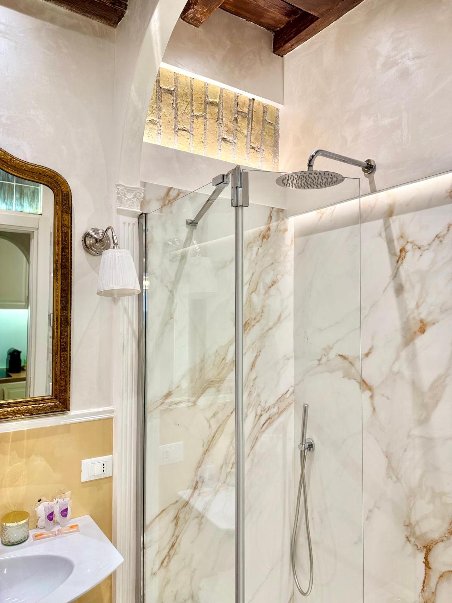 Frattina Elegance Suite Rome Extérieur photo